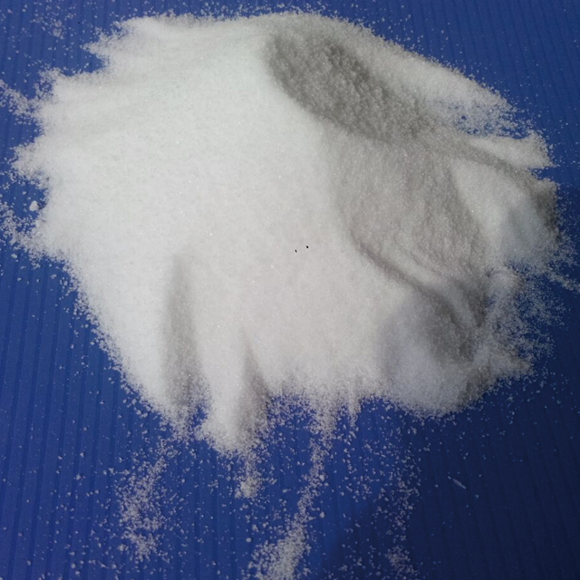 Utilisations de poudre de chlorure d'ammonium pur dans le poly quaternaire quaternaire alimentaire No CAS 7173-51-5